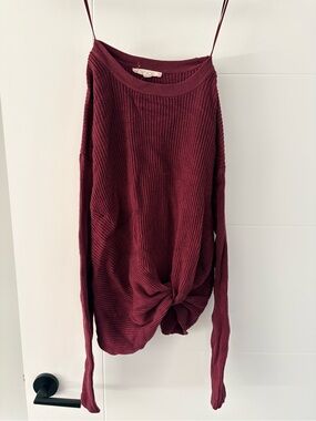 lovestitch Knit Twist-Hem Sweater - Burgundy